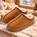Kuschelige Hausschuhe mit Warmfutter – Komfort für gemütliche Wintertage 🤎