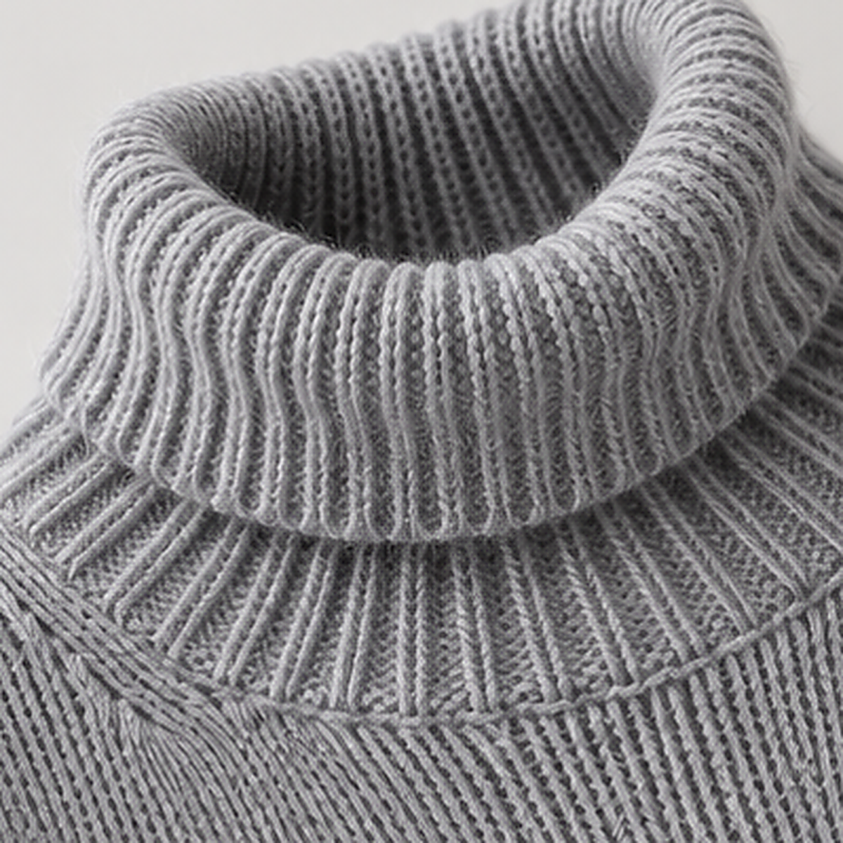 Wollpullover mit Rollkragen – Zeitlose Eleganz für kalte Tage