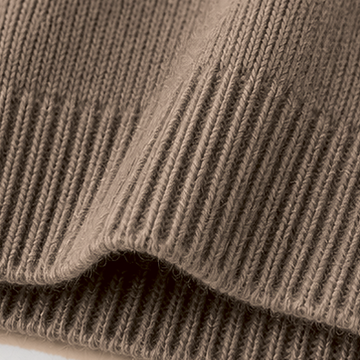Wollpullover mit Rollkragen – Zeitlose Eleganz für kalte Tage